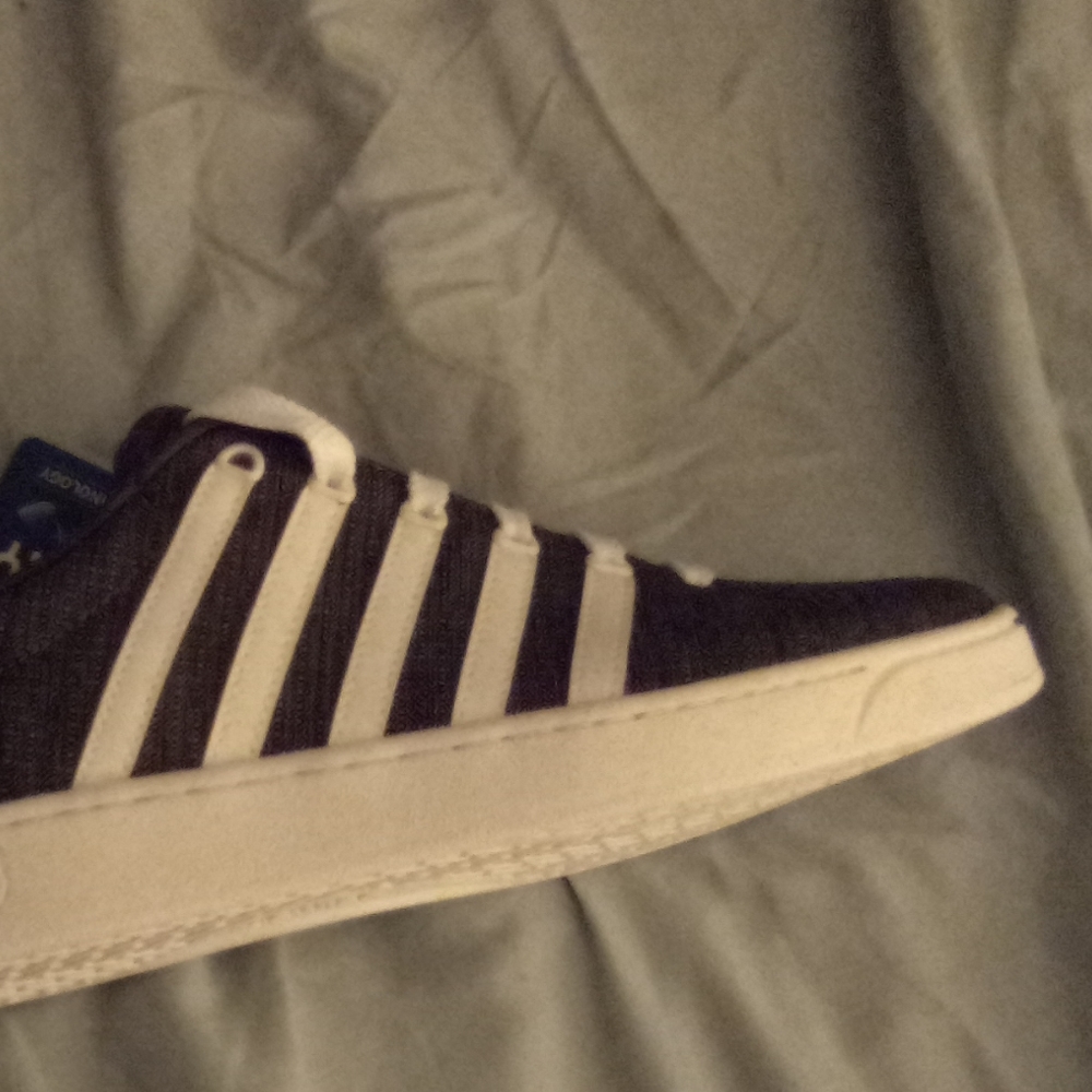 Shoes - Picture 4 of 6